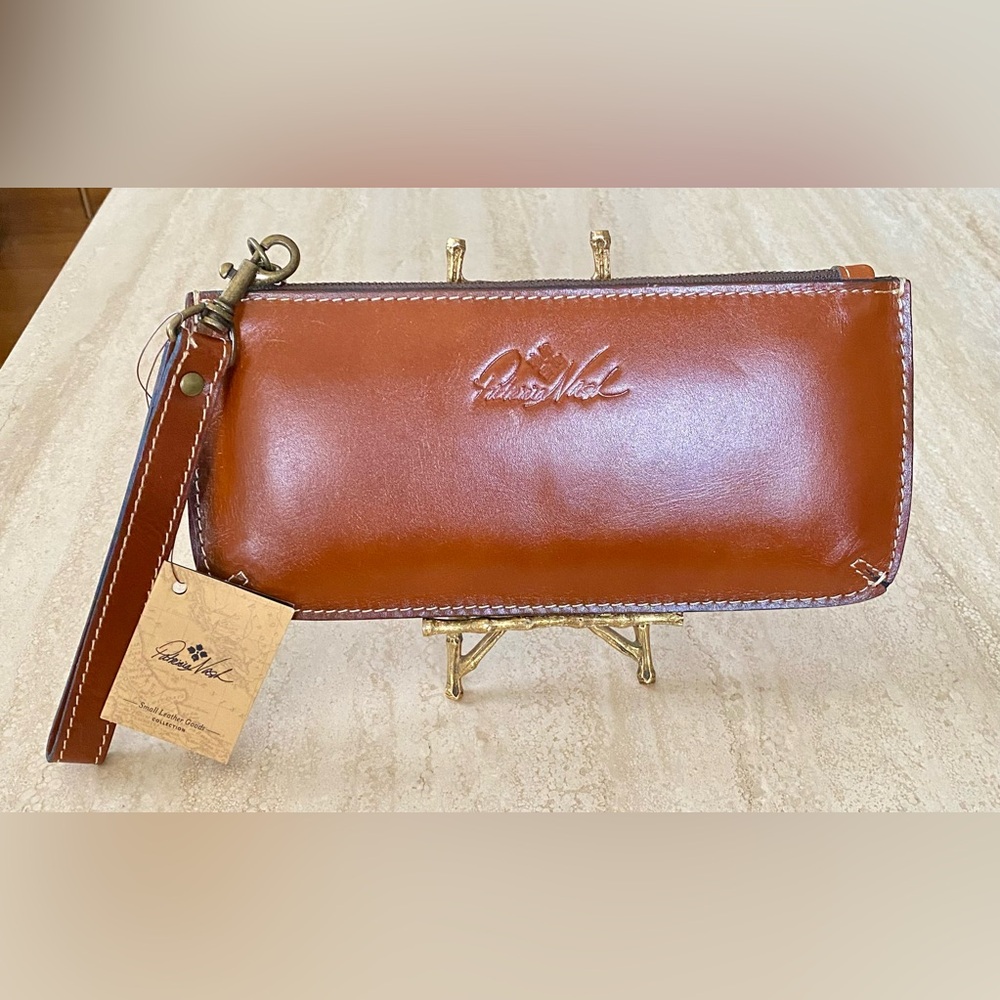 PATRICIA NASH NWT Wristlet | 10x5” | Luggage Brown/Tan | New with Tags
